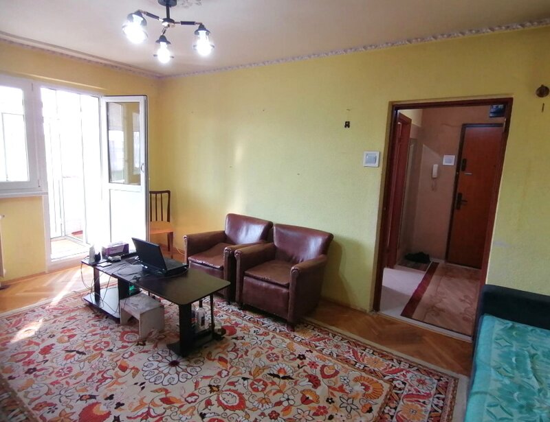 Lucretiu Patrascanu apartament 2 camere semidecomandat, balcon 9mp